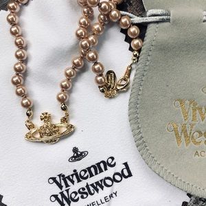 Vivienne Westwood pink pearl necklace
